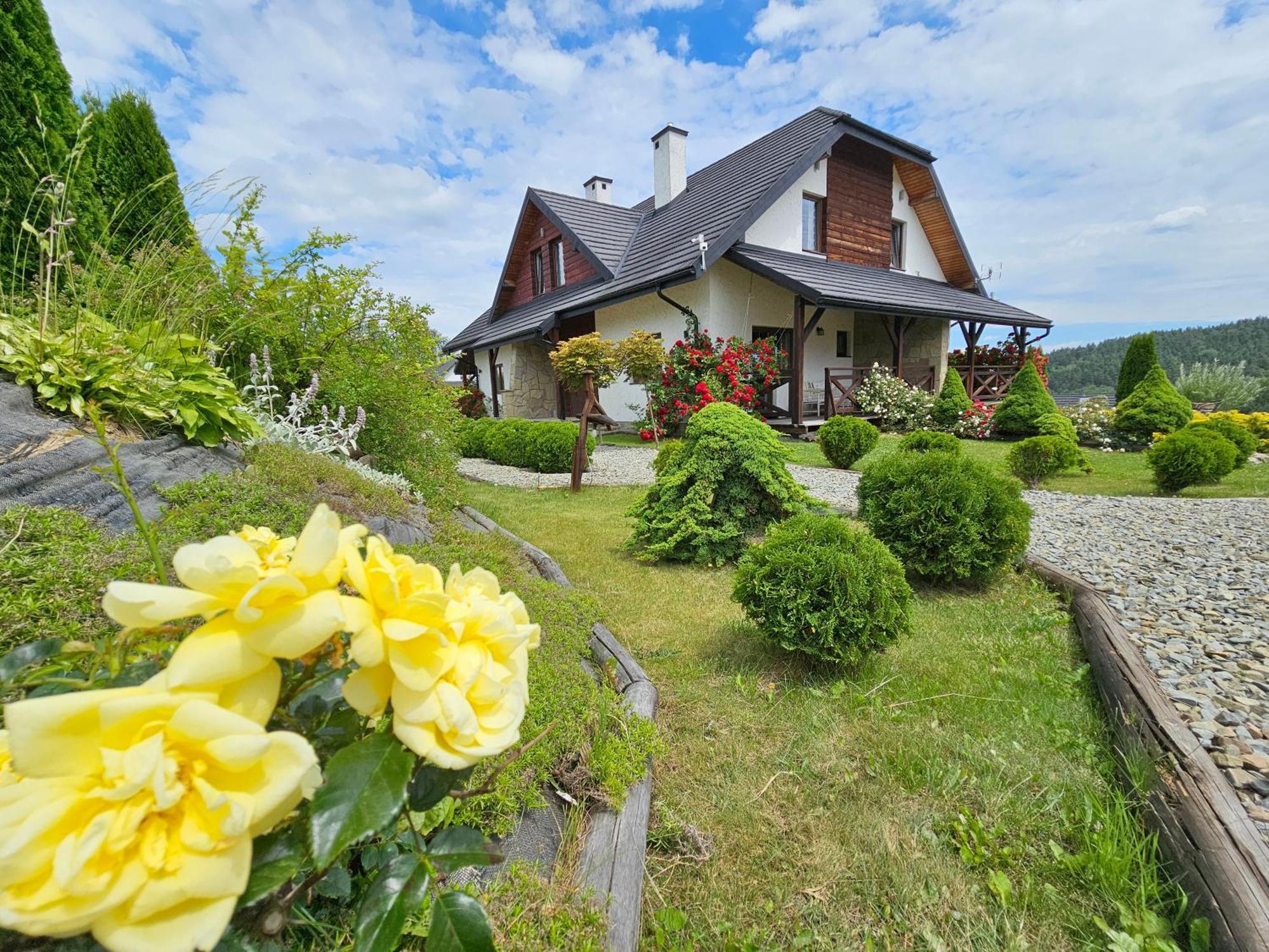 Chata W Bieszczadzie Apartamenty I Domki Z Basenem Bieszczady Polanczyk Exterior photo